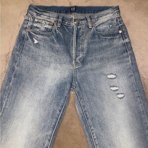 Gap boyfriend destructed  2 /26T  relaxed fit light dark acid wash